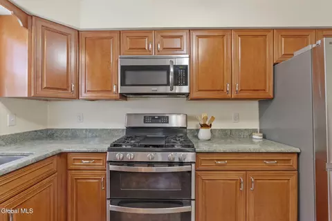 Kitchen - 15 Pinehollow Dr, Ballston Spa, NY 12020 photo 4 of 4