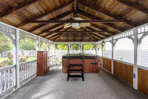 Exterior - 15 Pinehollow Dr, Ballston Spa, NY 12020 photo 4 of 14