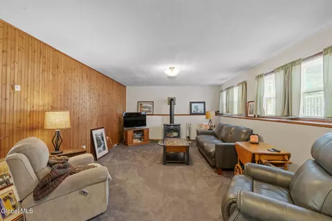 Living - 15 Pinehollow Dr, Ballston Spa, NY 12020 photo 1 of 4