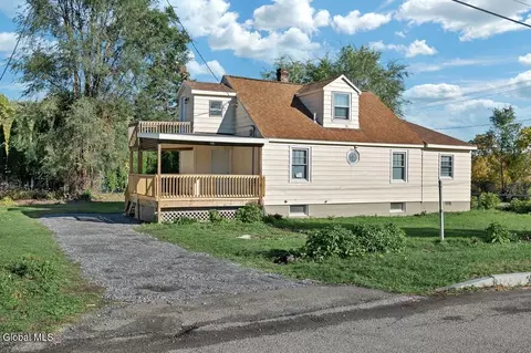12 Taylor St, Cohoes, NY 12047