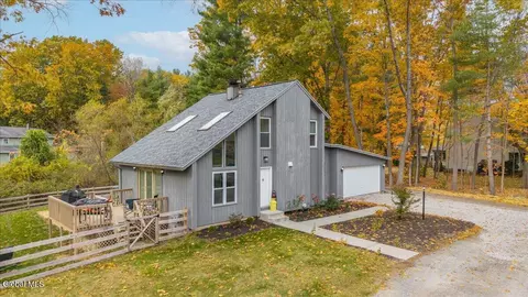 808 Plank Rd, Clifton Park, NY 12065