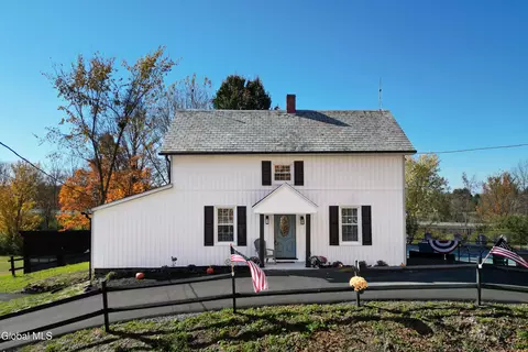 33 White Church Ln, Troy, NY 12180