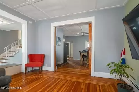 Entry Way - 1039 Parkwood Blvd, Schenectady, NY 12308 photo 3 of 3