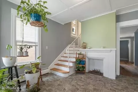 Entry Way - 1039 Parkwood Blvd, Schenectady, NY 12308 photo 1 of 3