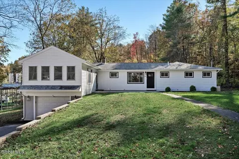 37 Greenwood Rd, Wynantskill, NY 12198