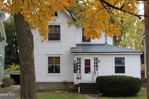 104 Prospect Ave, Gloversville, NY 12078