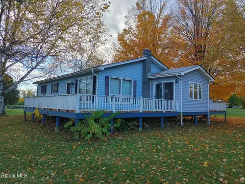 81 Ferry Rd, Crown Point, NY 12928