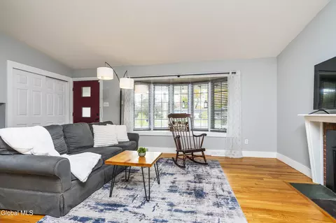 65 Berwick Rd, Delmar, NY 12054 photo 9