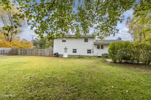 65 Berwick Rd, Delmar, NY 12054 photo 43