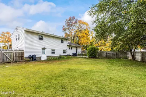 65 Berwick Rd, Delmar, NY 12054 photo 39