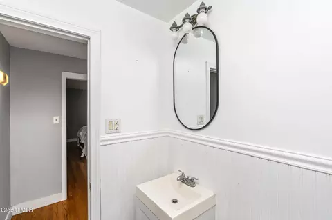 65 Berwick Rd, Delmar, NY 12054 photo 32