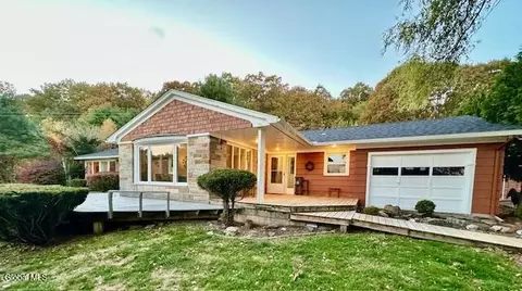 80 Gates Rd, Eagle Bridge, NY 12057