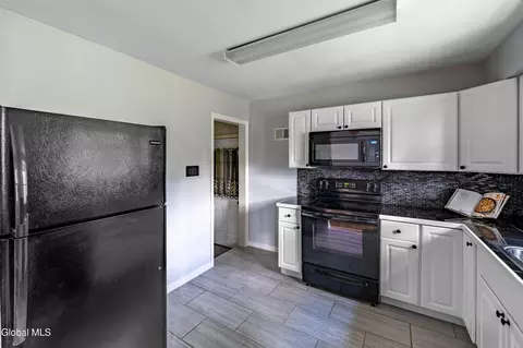 1231 Sumner Ave, Schenectady, NY 12309 photo 5