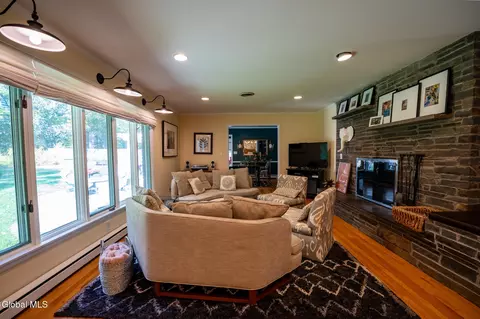 Living - 41 Thorndale Rd, Slingerlands, NY 12159 photo 4 of 6
