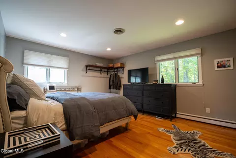 Bedroom - 41 Thorndale Rd, Slingerlands, NY 12159 photo 5 of 7