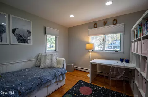 Bedroom - 41 Thorndale Rd, Slingerlands, NY 12159 photo 1 of 7