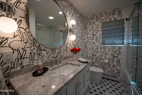 Bath - 41 Thorndale Rd, Slingerlands, NY 12159 photo 1 of 5
