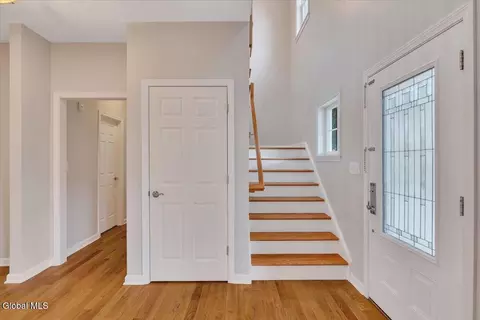 Entry Way - 116 Elm Ave, Delmar, NY 12054 photo 3 of 9