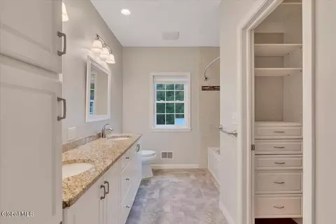 Entry Way - 116 Elm Ave, Delmar, NY 12054 photo 6 of 9