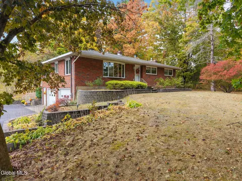 70 Fonda Rd, Waterford, NY 12188