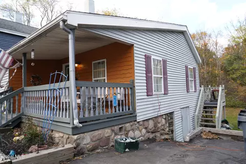 Exterior - 552 Mountain Ave, Purling, NY 12470 photo 3 of 6