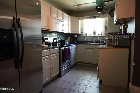 Kitchen - 552 Mountain Ave, Purling, NY 12470 photo 1 of 1