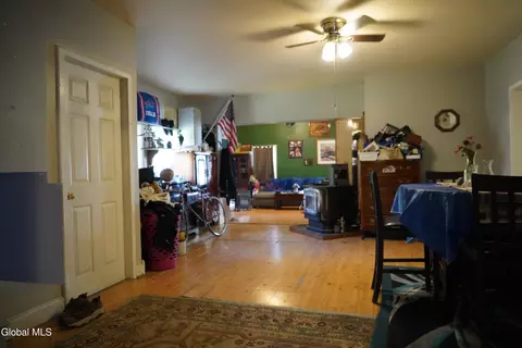 Entry Way - 552 Mountain Ave, Purling, NY 12470 photo 2 of 4