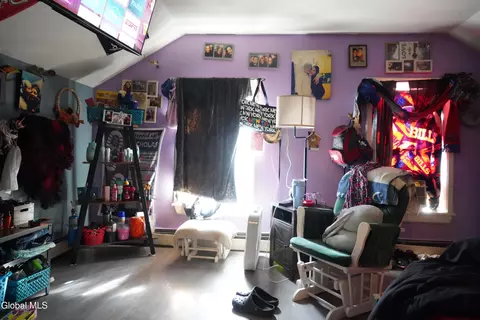 Bedroom - 552 Mountain Ave, Purling, NY 12470 photo 3 of 5