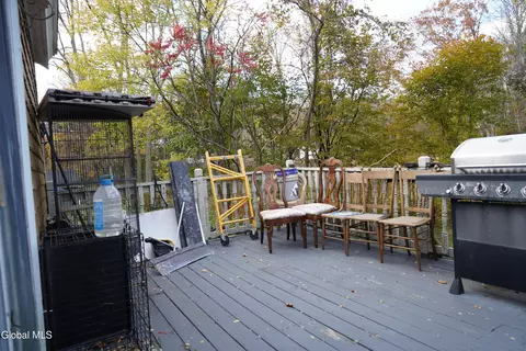 Exterior - 552 Mountain Ave, Purling, NY 12470 photo 4 of 6