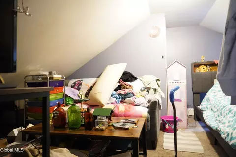 Bedroom - 552 Mountain Ave, Purling, NY 12470 photo 4 of 5