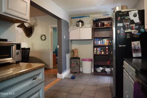 Entry Way - 552 Mountain Ave, Purling, NY 12470 photo 3 of 4