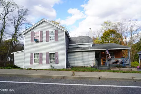 Exterior - 552 Mountain Ave, Purling, NY 12470 photo 2 of 6