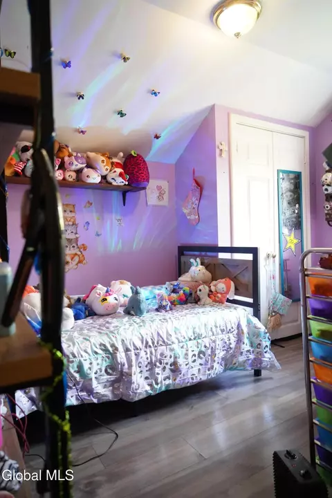 Bedroom - 552 Mountain Ave, Purling, NY 12470 photo 5 of 5