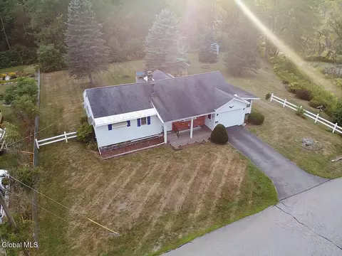 143 Mary St, Tribes Hill, NY 12177