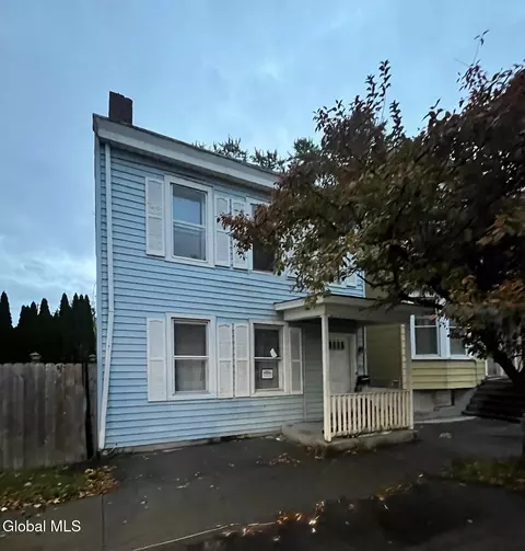 562 2nd Ave, Troy, NY 12182