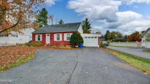 56 W State St, Gloversville, NY 12078