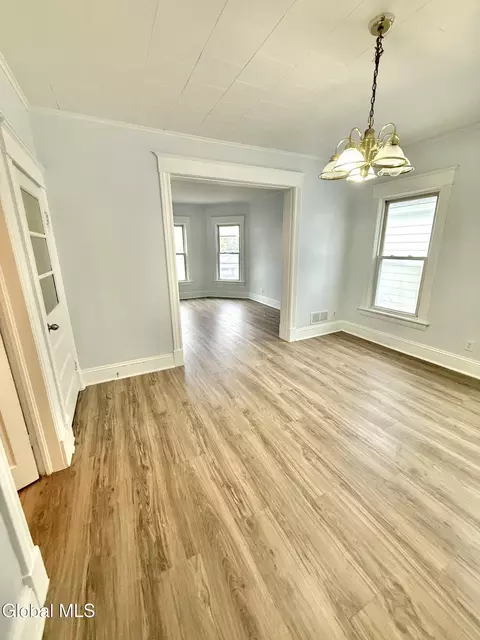 309 Mcclellan St, Schenectady, NY 12304 photo 21