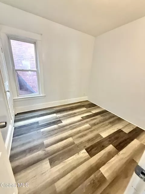 309 Mcclellan St, Schenectady, NY 12304 photo 26