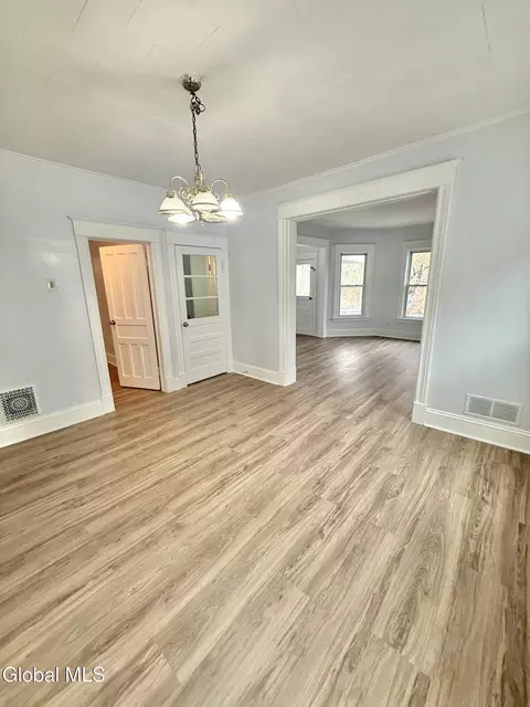 309 Mcclellan St, Schenectady, NY 12304 photo 20