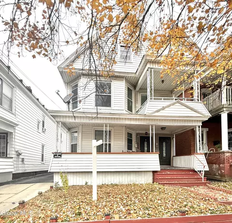 309 Mcclellan St, Schenectady, NY 12304 photo 2