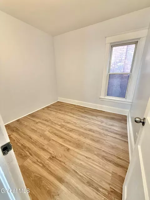 309 Mcclellan St, Schenectady, NY 12304 photo 25