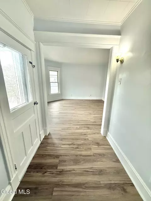 309 Mcclellan St, Schenectady, NY 12304 photo 16