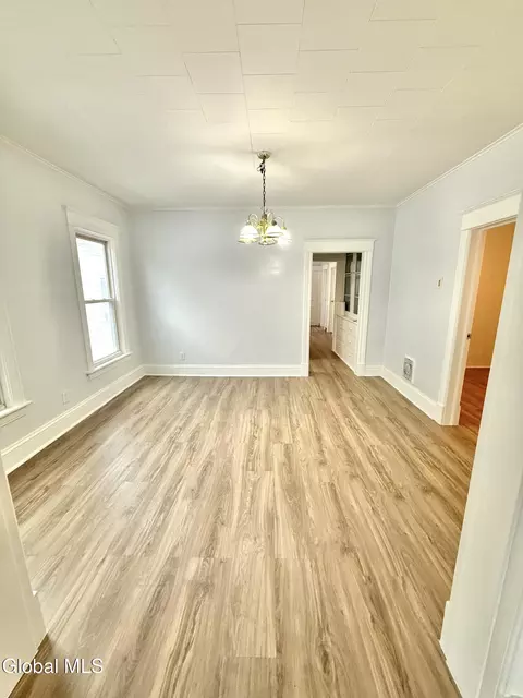 309 Mcclellan St, Schenectady, NY 12304 photo 19