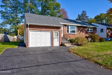 2078 Rensselaer Ave, Schenectady, NY 12303