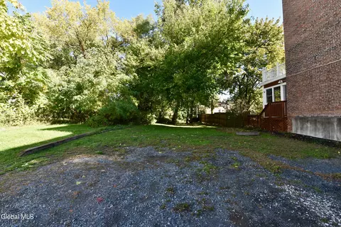 53 First St, Albany, NY 12210