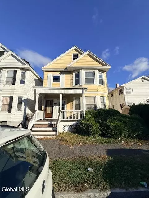 58 6th Ave, Troy, NY 12180