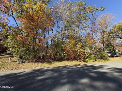 L22 Pinewood Drive, Glenville, NY 12302