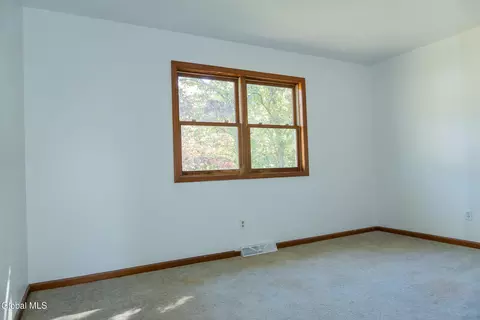 141 Clement Ave, Schenectady, NY 12304 photo 13