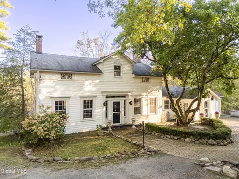 1017 Bruyn Tpke, Pine Bush, NY 12566