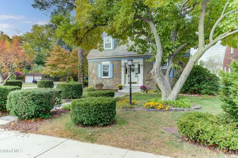 22 Danker Ave, Albany, NY 12206